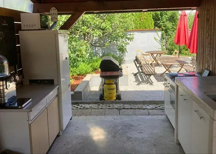 Huge Bbq Garden 1, Basement App Two Bathrooms, Ac, Free Parking * Lublaň